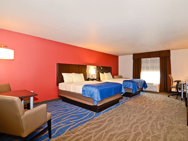 Two Queen Room - Roll In Shower